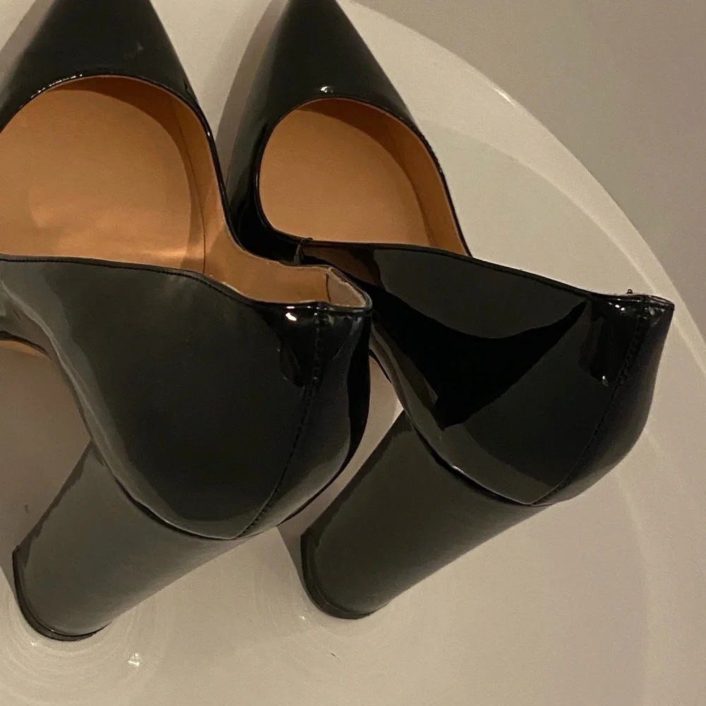 Dionne Micheli Shoes - Picture 3 of 4
